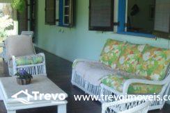 Casa-estilo-colonial-a-venda-em-Ilhabela-perto-da-praia10