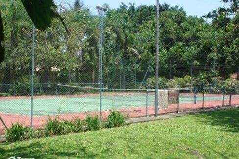 Casa-estilo-colonial-a-venda-em-Ilhabela-perto-da-praia18