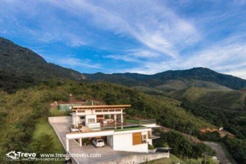 lindo-imovel-com-vista-180-graus-ilhabela-03