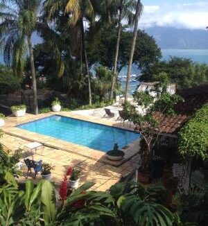 Casa-a-venda-em-Ilhabela-condomínio-fechado9