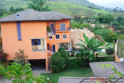 Linda-casa-em-região-nobre-de-Ilhabela28