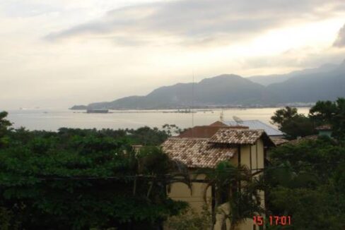 Linda-casa-em-região-nobre-de-Ilhabela4