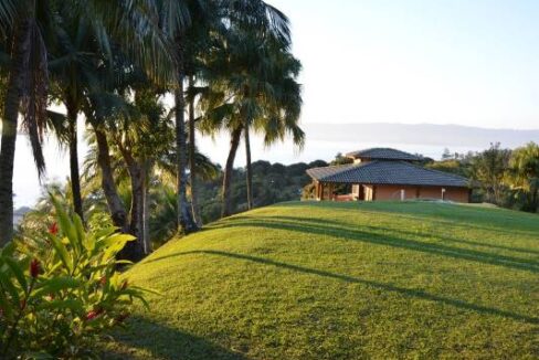 casa-a-venda-em-Ilhabela-com-vista-para-o-mar10