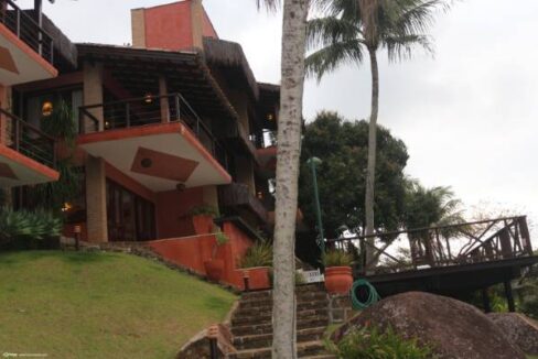 Casa-de-luxo-na-costeira-em-Ilhabela43