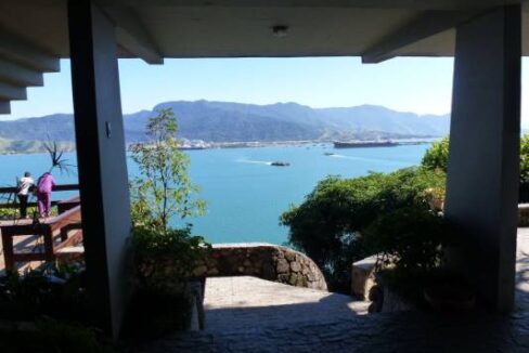 Casa-na-costeira-com-pier-em-Ilhabela35