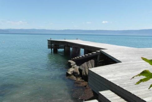 Linda-casa-na-costeira-com-pier-em-Ilhabela6