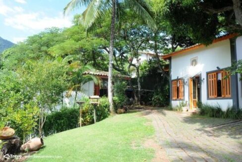 Uma-vila-de-Luxo-em-Ilhabela4