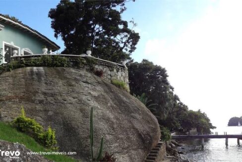 casa-charmosa-na-costeira-a-venda-em-Ilhabela15