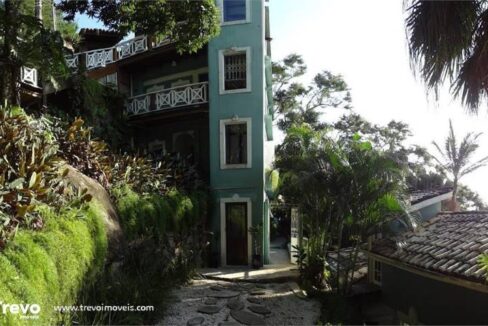 casa-charmosa-na-costeira-a-venda-em-Ilhabela7