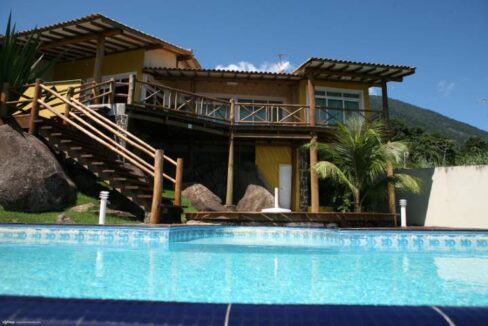 linda-Casa-na-costeira-em-Ilhabela19