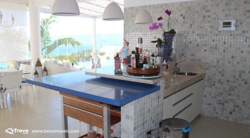 Casa-de-luxo-com-vista-para-o-mar-a-venda-em-Ilhabela17