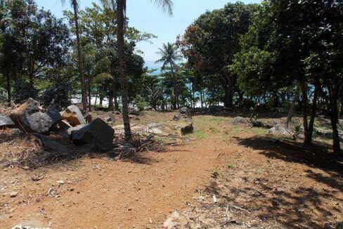 Lindo-terreno-a-venda-pé-na-areia-em-Ilhabela20-1