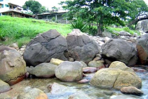 Lindo-terreno-de-costeira-a-venda-em-Ilhabela11