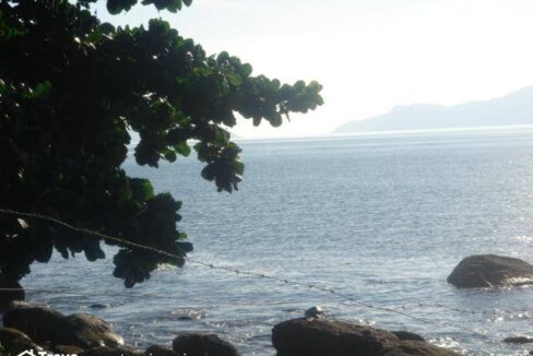 Lindo-terreno-de-costeira-a-venda-em-Ilhabela7