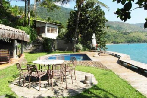 Casa-a-venda-na-costeira-em-Ilhabela1