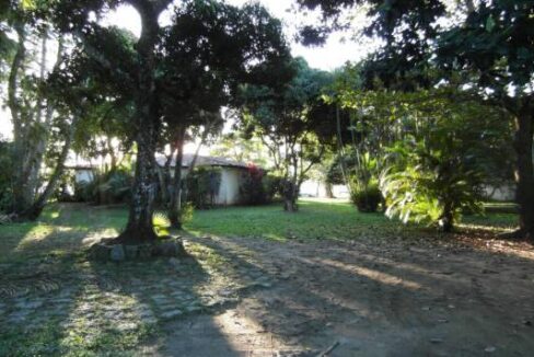 Casa-a-venda-pé-na-areia-em-Ilhabela9