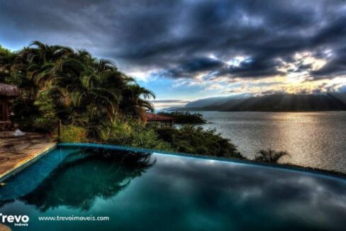 Casa-charmosa-a-venda-em-Ilhabela-2