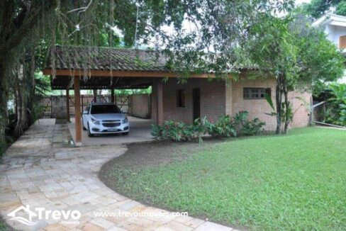 Casa-pé-na-areia-a-venda-em-Ilhabela3-1