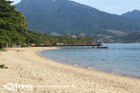 Casa-pé-na-areia-a-venda-em-Ilhabela31-1