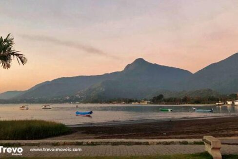 praia-da-barra-velha-ilhabela-balsa