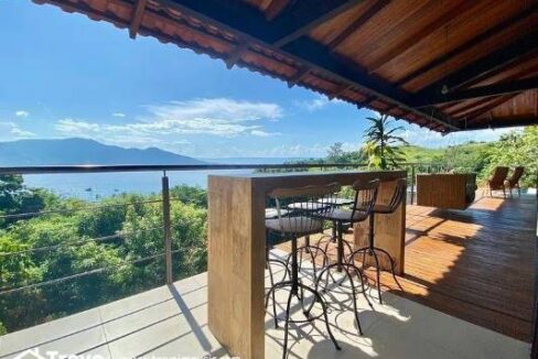 Casa-a-venda-em-Ilhabela-com-vista-para-o-mar4