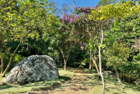 Terreno-a-venda-em-condominio-de-luxo1