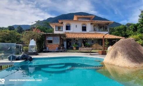 Casa-em-Ilhabela-com-vista-incrivel-para-o-mar1