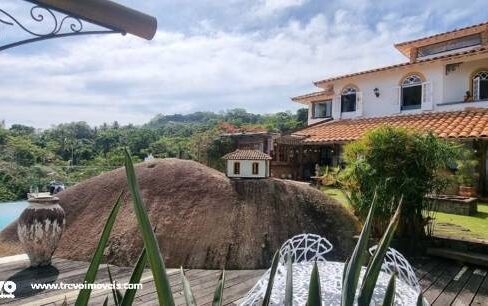 Casa-em-Ilhabela-com-vista-incrivel-para-o-mar24