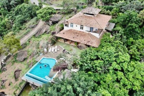 Casa-em-Ilhabela-com-vista-incrivel-para-o-mar8