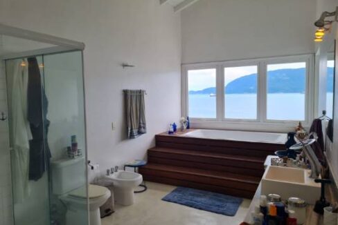 Casa de costeira a venda em Ilhabela (15)